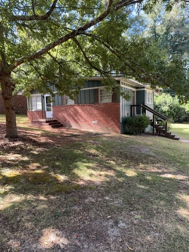 Building Photo - r4423