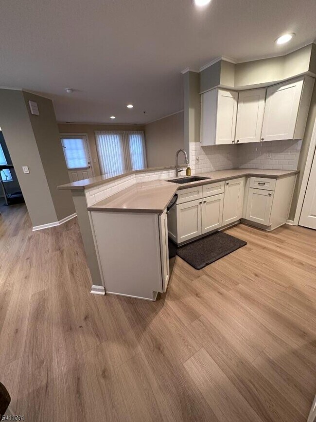 Foto del edificio - 4609 Tudor Dr