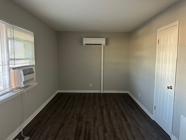 Foto del edificio - 614-620 S Hunter St