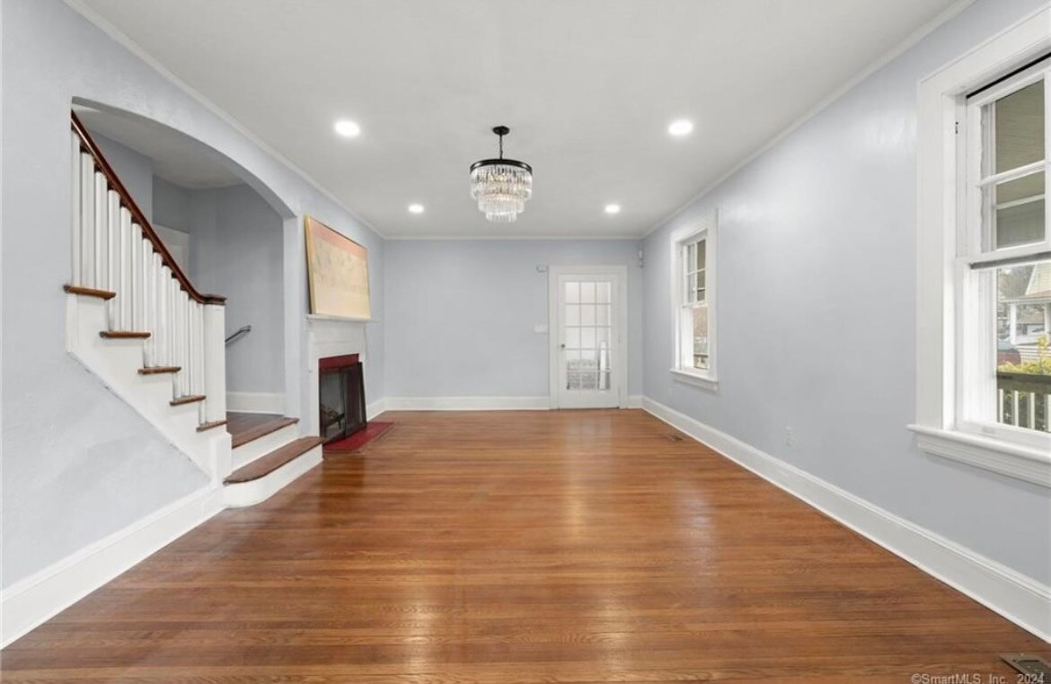 Foto principal - 111 Elmwood Pl