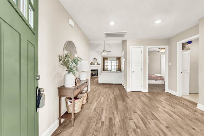 Foto del edificio - 516 Castle Pinckney Ln
