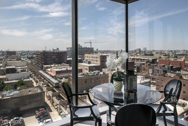 Building Photo - 1 br, 1 bath Apartment - 198 N Halsted St