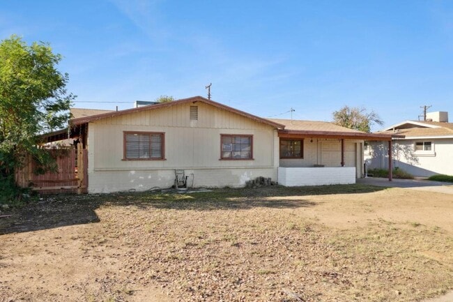Building Photo - 3343 W Palmaire Ave