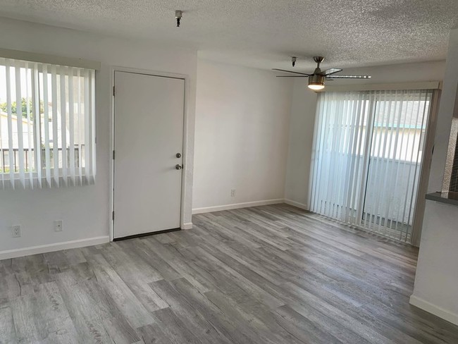 Foto del edificio - 2 Bedroom Apartment in Hawthorne For Rent