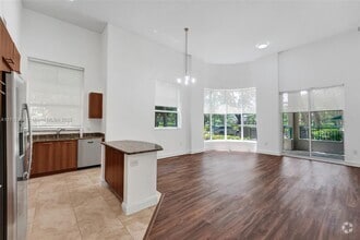 Building Photo - 510 NW 84th Ave