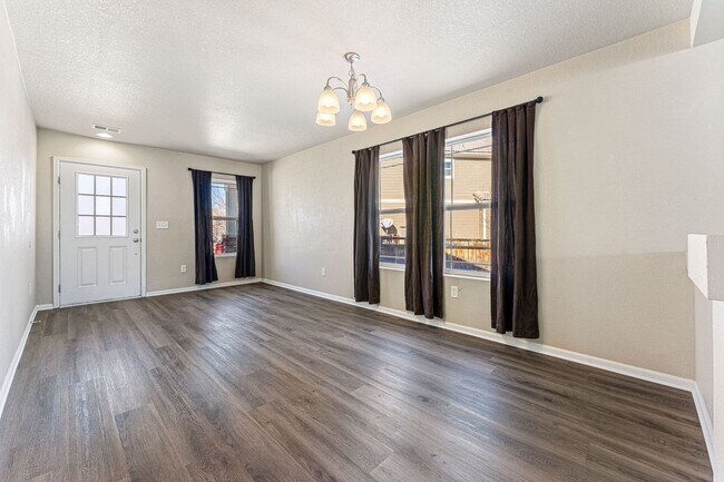 Building Photo - Backs to Open Space!