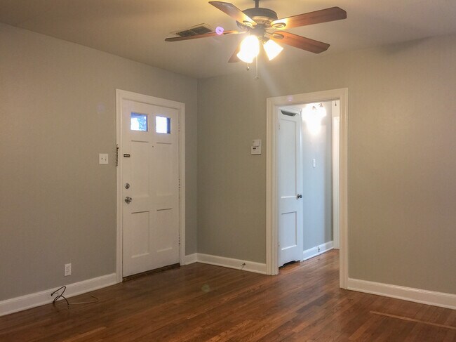 Foto del edificio - 1912 S Donnybrook Ave