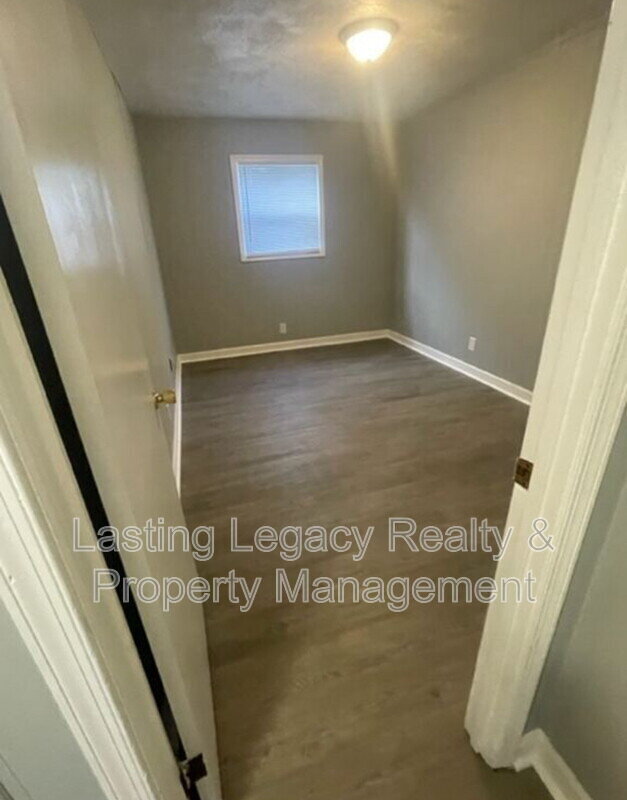 Building Photo - 1130 Conley St