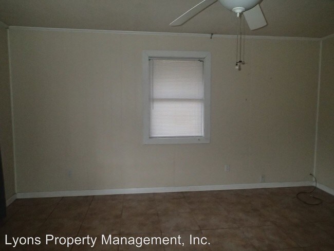Building Photo - 4575 Clayton Dr