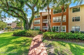 Building Photo - 225 S Tropical Trail