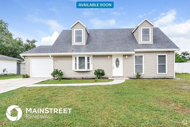Building Photo - 2552 Bucida Dr