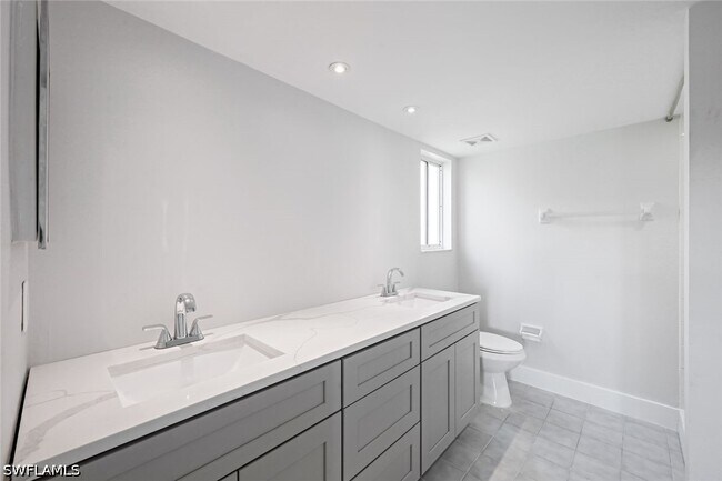 Foto del edificio - 7800 Emerald Cir