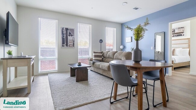 Building Photo - 815 Madison St