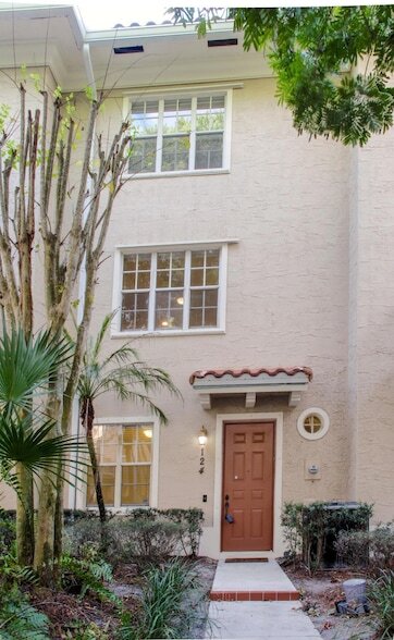 Foto del edificio - 124 Jesup Ln