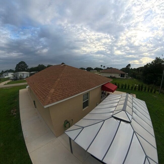 Foto del edificio - 25283 Canterbury Dr