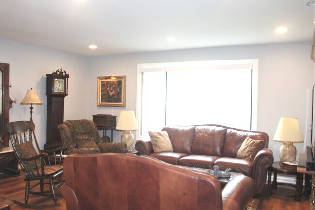 Building Photo - 1119 Kane St