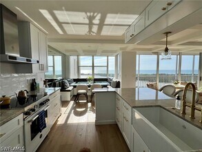 Building Photo - 5550 Heron Point Dr