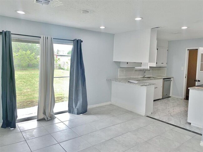 Foto del edificio - 4207 SE Camden Way
