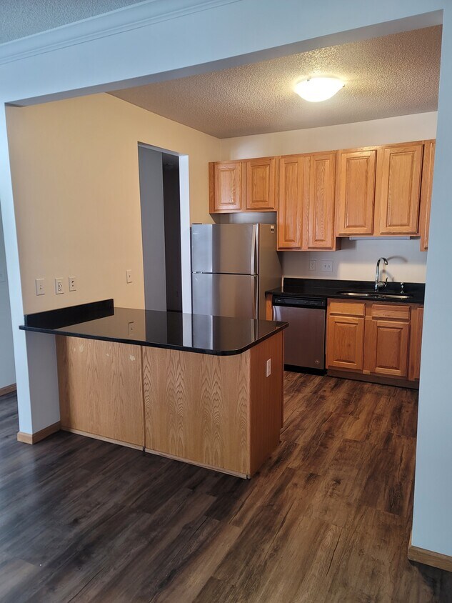 5122 Lincoln Dr, Edina, MN 55436 Townhome Rentals in Edina MN