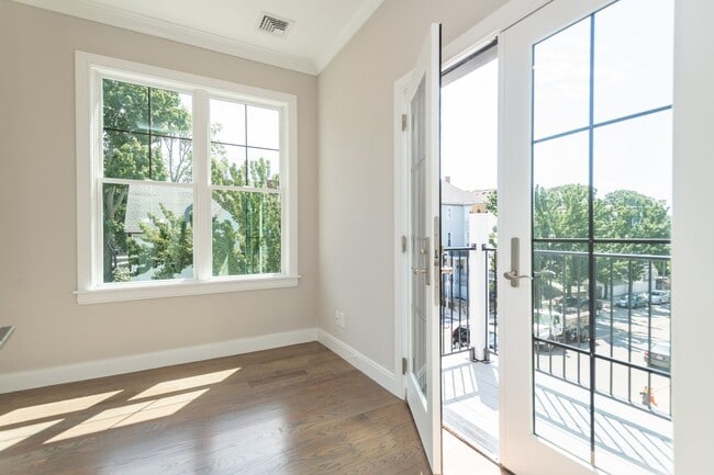 Photo - recently constructed 4 bed 2bath unit in Jamaica Plain is available on 9/1 House