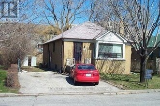 Building Photo - 146 Fairholme Ave