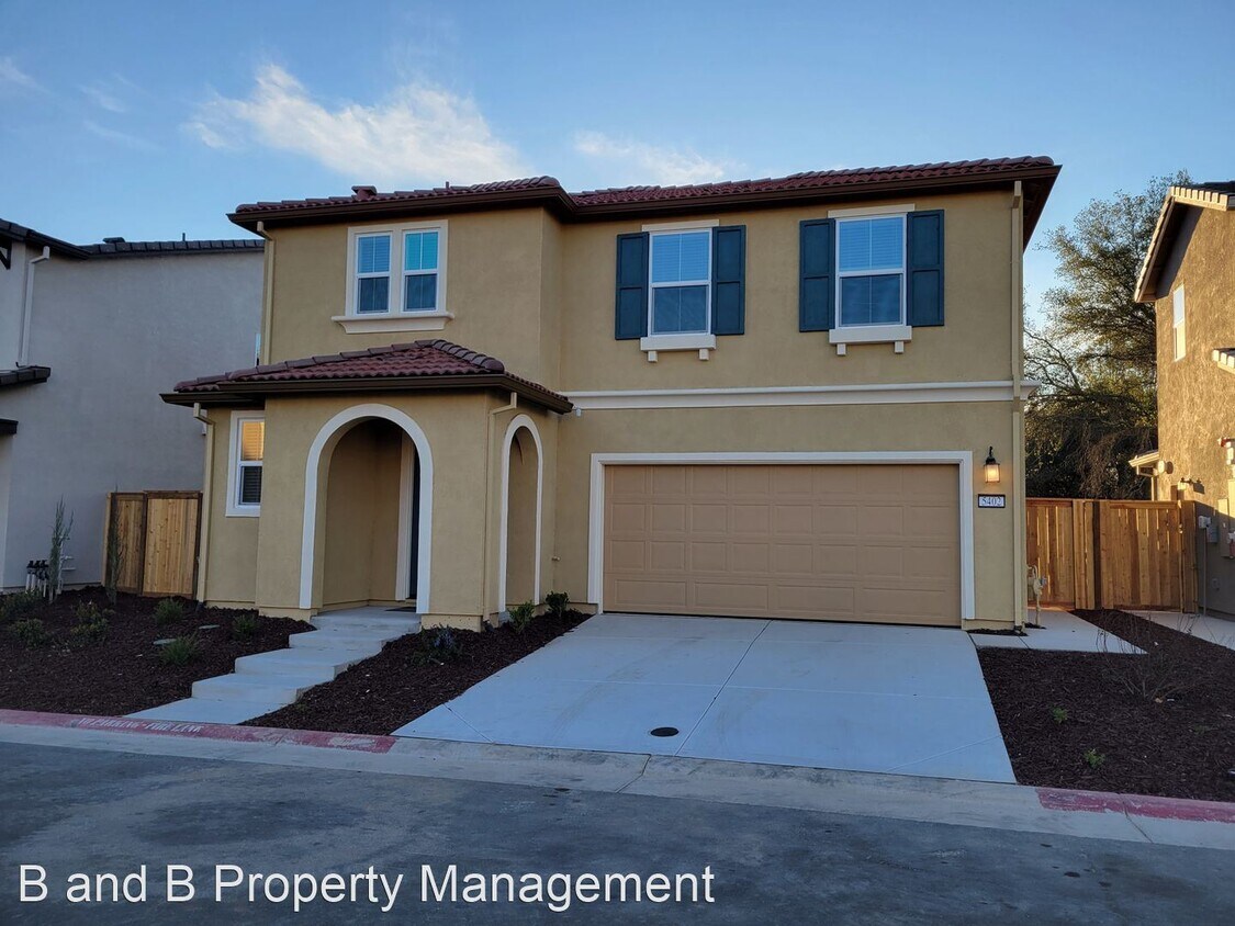 Foto principal - 3 br, 2.5 bath House - 5402 Honker Court