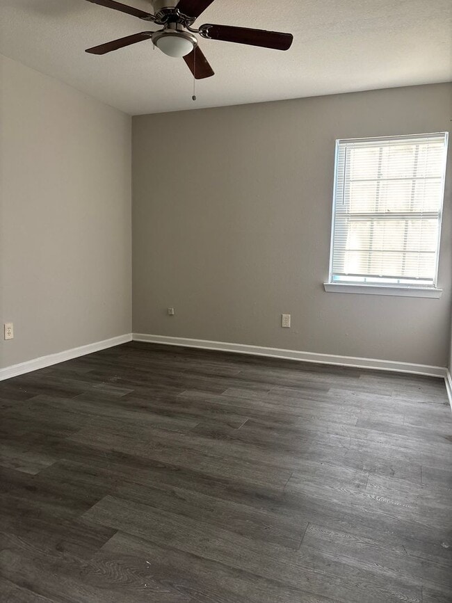 Interior Photo - Residences At The Overlook