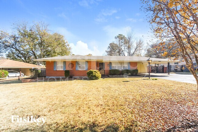 Foto del edificio - 6116 Ivanhoe Rd