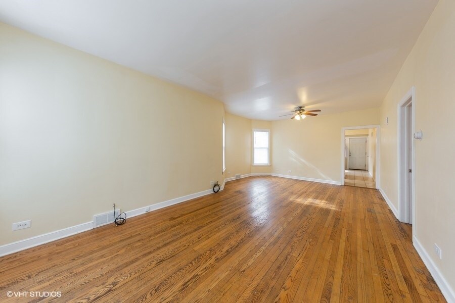 Primary Photo - 1054 N Mason Ave