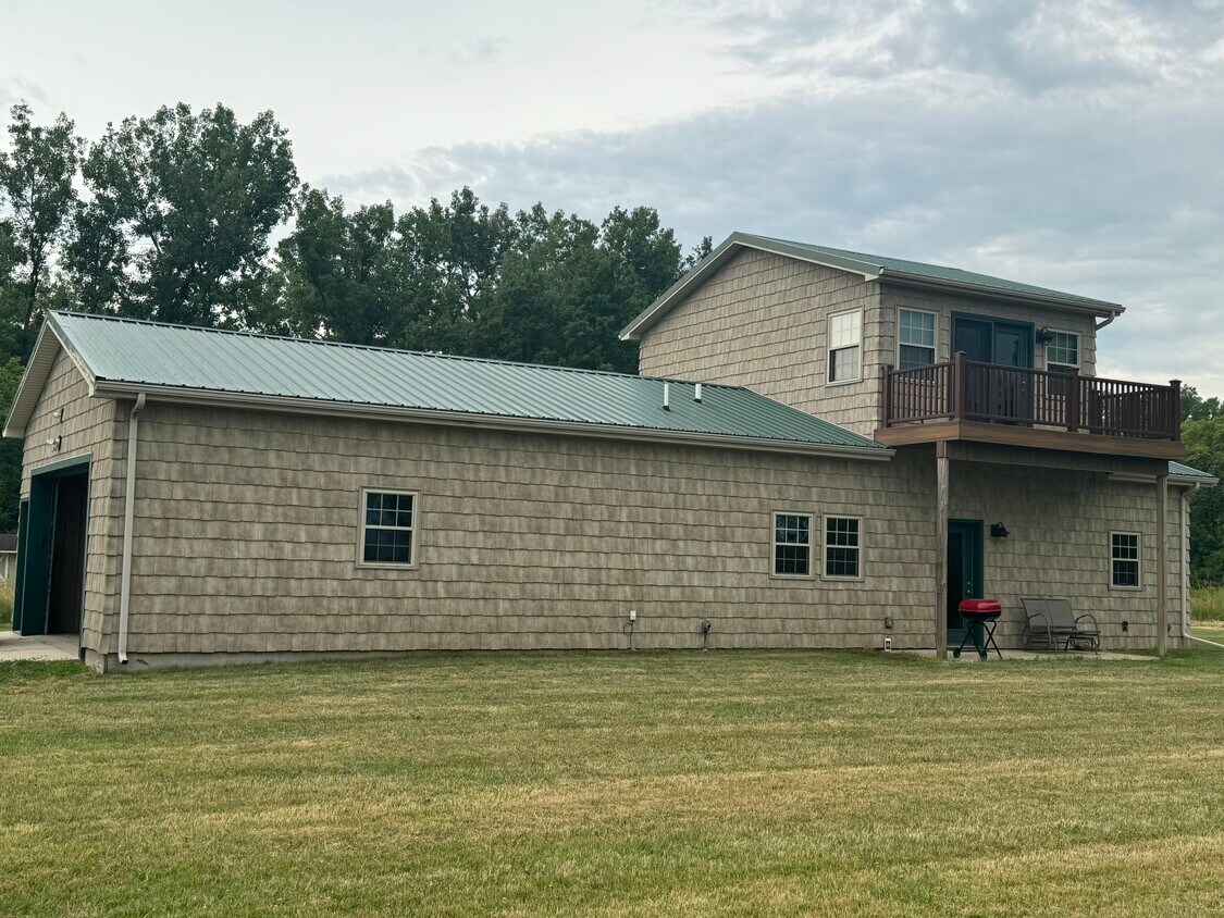 Foto principal - 420 S Nickel Dr