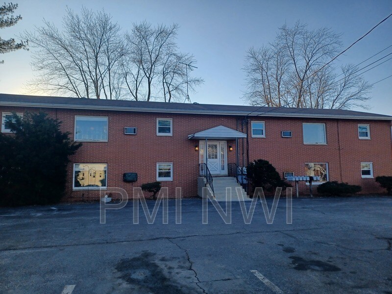 660 N Hobart Rd Unit Apt 3, Hobart, IN 46342 Condo for Rent in Hobart