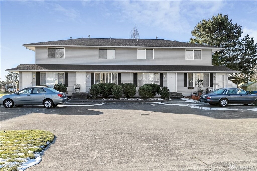 627 F ST, Blaine, WA 98230 Townhome Rentals in Blaine WA