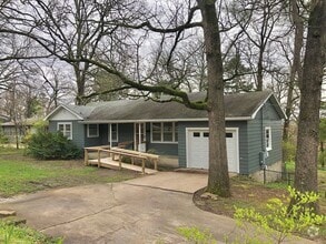 Building Photo - 1549 W Markham Rd