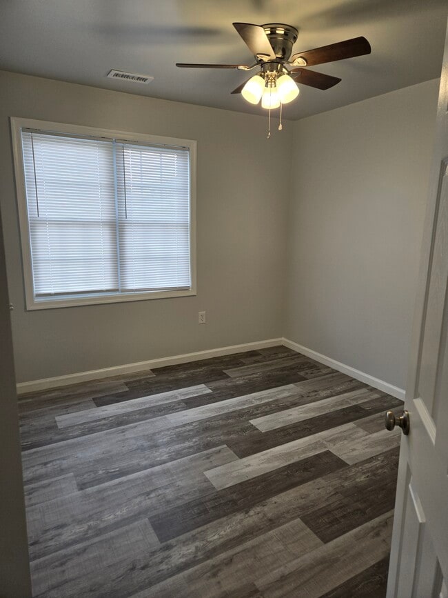 Bedroom 3 - 59 Sopwith Way