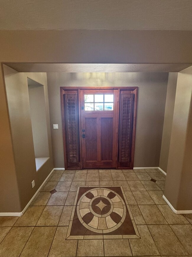 Building Photo - Spacious 4BR/3BA Home in Prime Tempe Location!