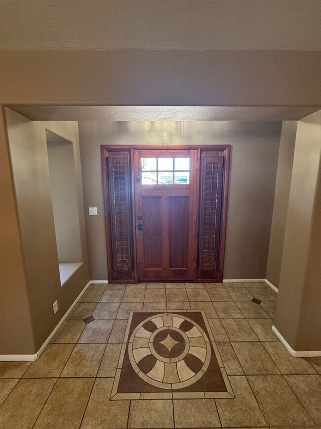 Foto del edificio - Spacious 4BR/3BA Home in Prime Tempe Location!