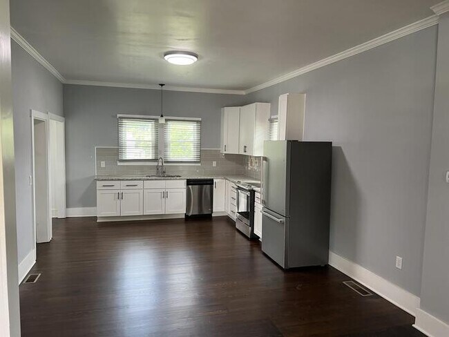 Foto del edificio - 658 Main St SW