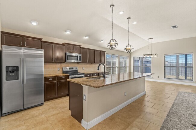 Building Photo - Beautiful 4/3/2 in Frenship ISD