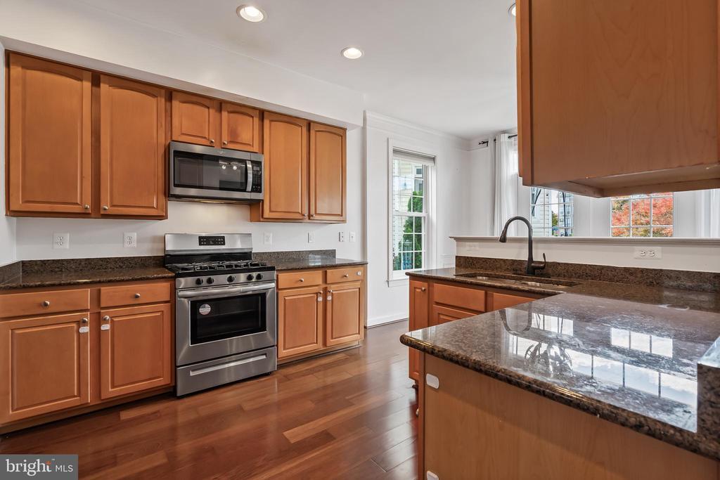 Foto principal - 13600 Salk St