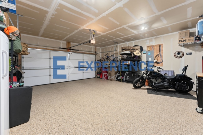 Building Photo - 4500 E Whisper Ridge Pl