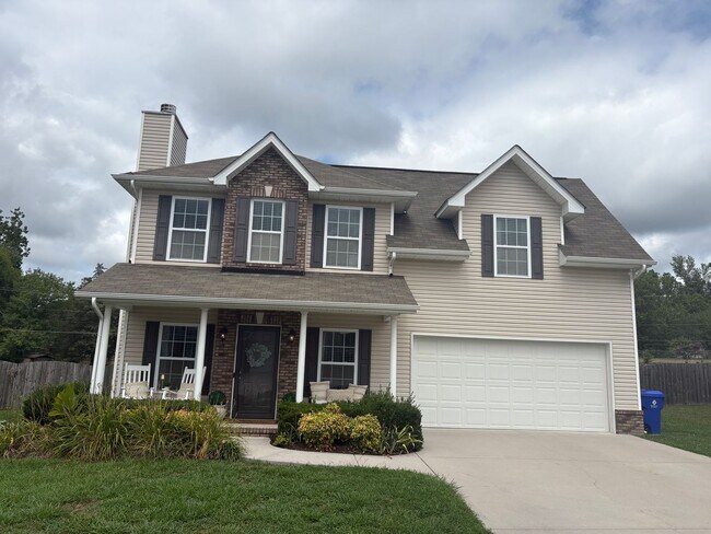 Building Photo - Charming & Convenient in Hardin Valley!