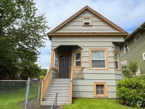 Building Photo - 3807 NE Cleveland Ave