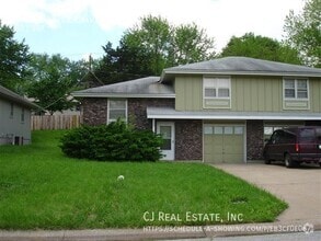 Building Photo - 5402 Ditzler Ave
