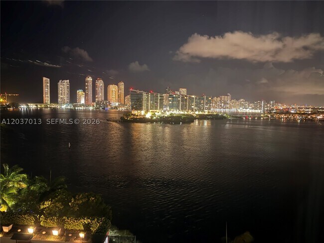 Foto del edificio - 3370 Hidden Bay Dr