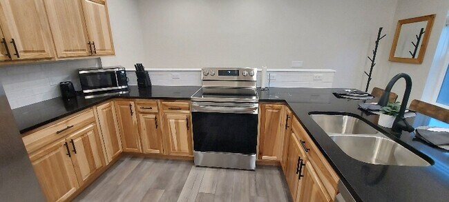 Foto del edificio - 220 Westwoods Dr
