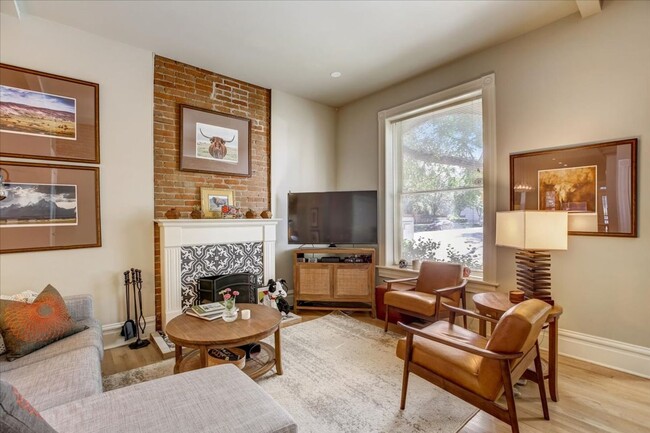 Building Photo - Architecturally Stunning Curtis Park Townh...