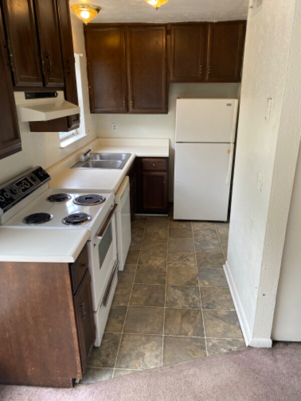 Foto del edificio - 214 Cross Lanes Dr