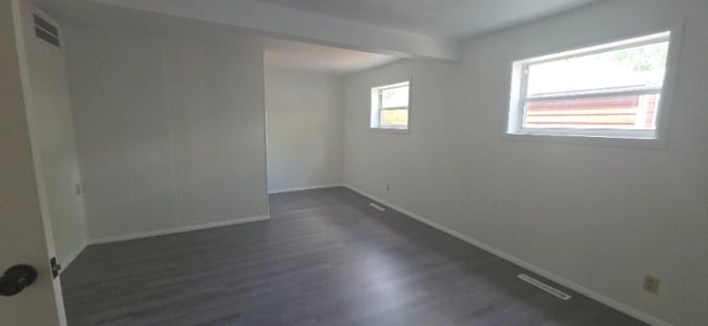 Foto del edificio - 105 A N Oliver Dr