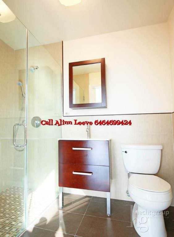 Building Photo - 3011 21st St