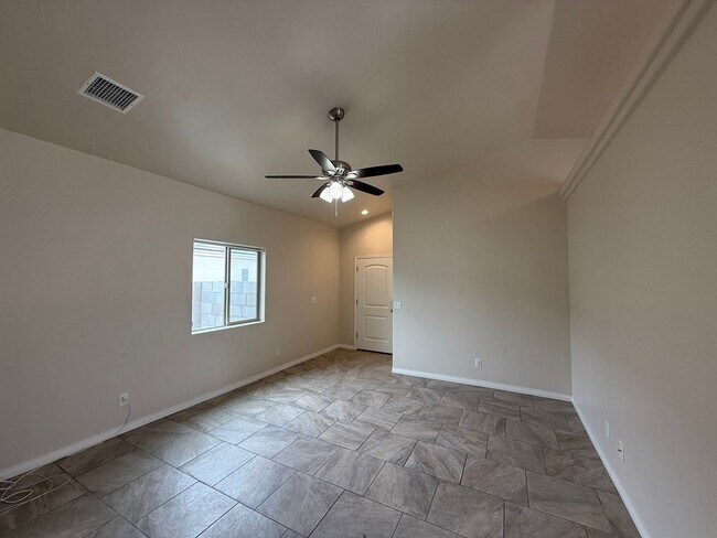 Foto del edificio - 3 Bedroom 2 Bathroom Home